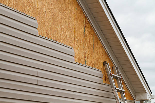 24/7 Emergency Siding experts in Clinton, IL